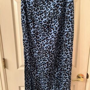 Banana Republic Blue and Black Animal Print Skirt. Polyester blend.